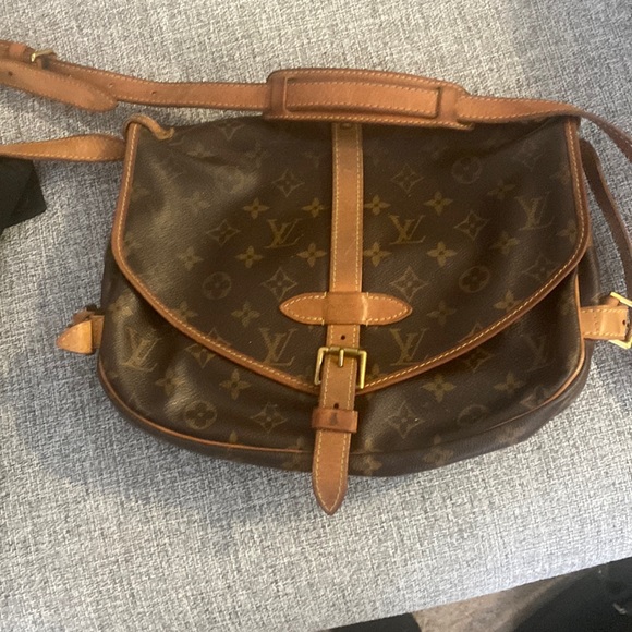 Louis Vuitton vintage purse - Picture 1 of 5